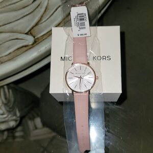 🎉Host Pick🎊MICHAEL KORS WATCH ⌚️